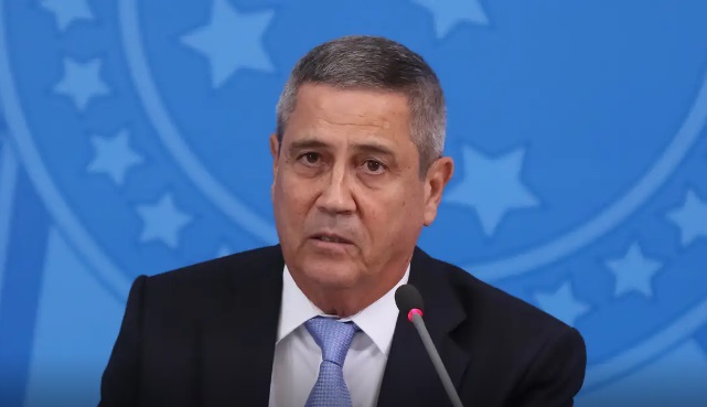 PGR envia ao STF parecer para manter prisão de Braga Netto