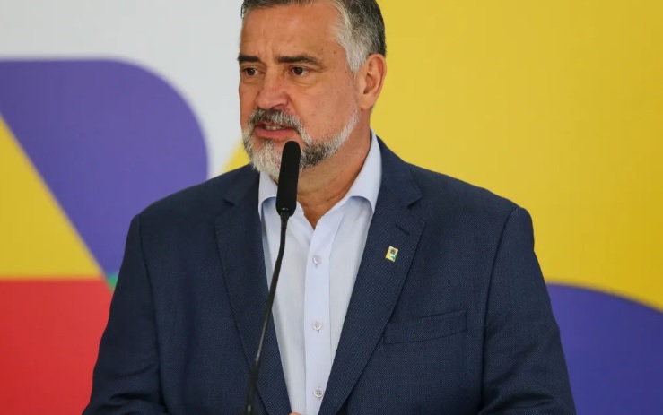 Paulo Pimenta deixa o comando da secretaria de comunicação a pedido de Lula