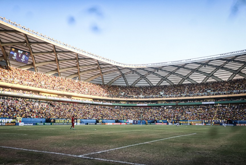 Procon notifica Amazonas FC por preços de ingresso do jogo contra Flamengo