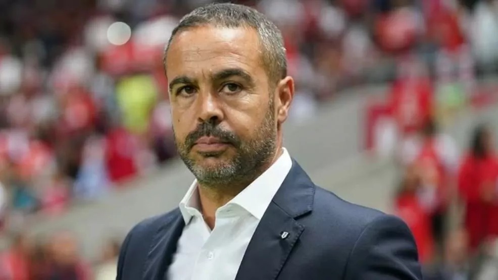 Botafogo anuncia a contratação do técnico Artur Jorge