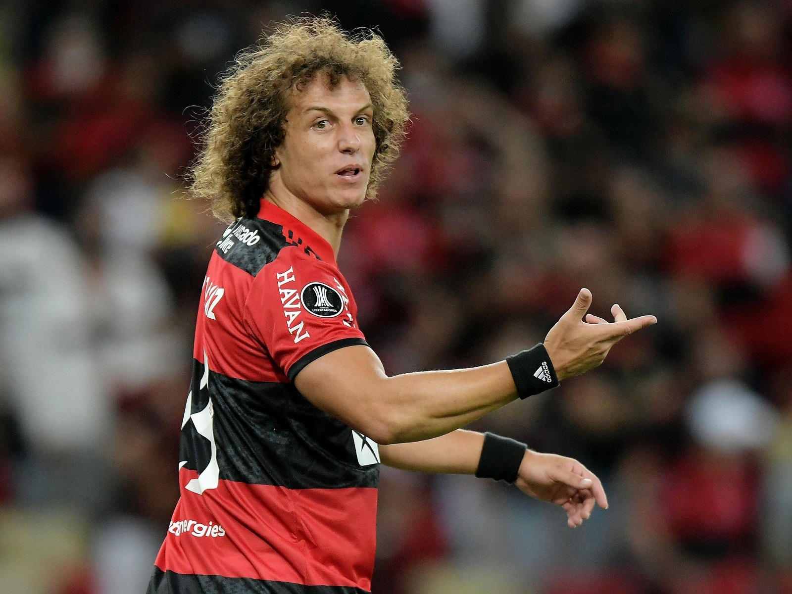 Por que David Luiz ainda é visto como importante no Flamengo, mesmo reserva