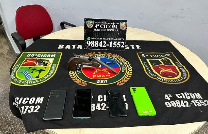 Dupla é presa com arma após confessar assalto em Manaus
