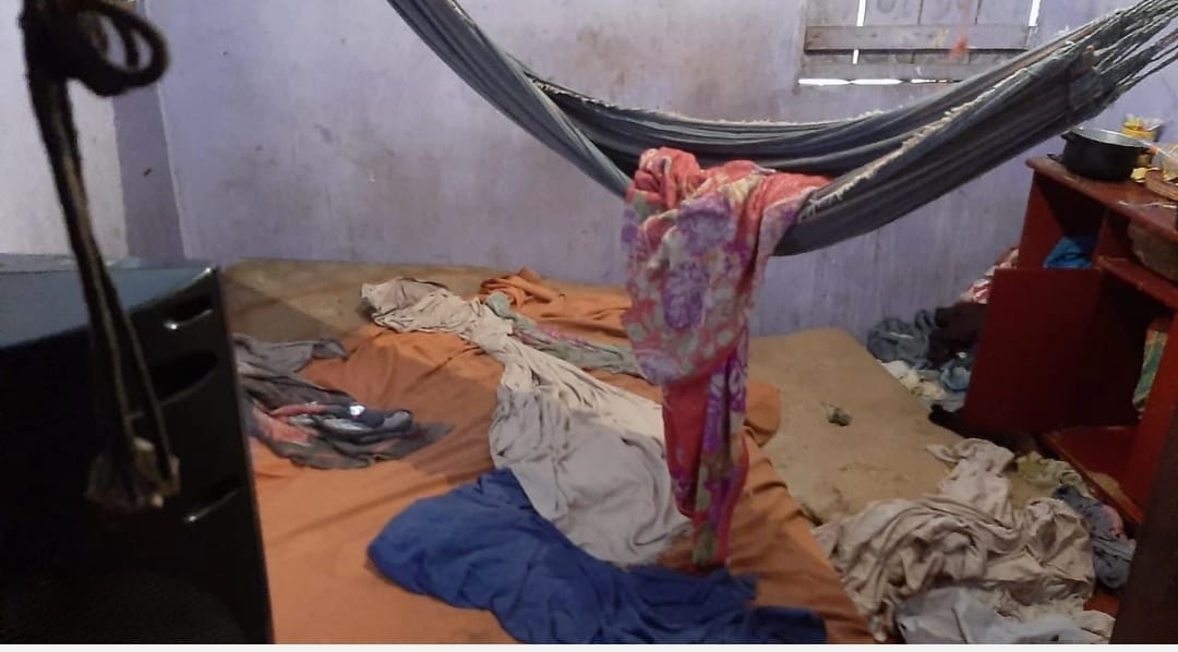 Crianças são encontradas trancadas e com fome em casa no Amazonas