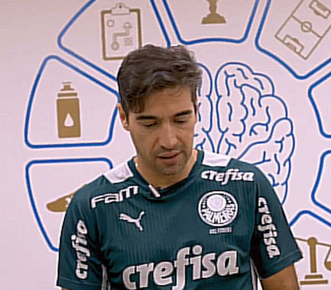 Abel faz Palmeiras brilhar e põe condição para ficar