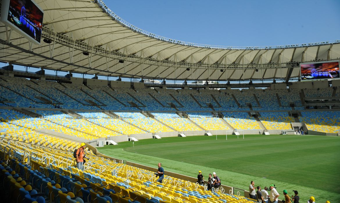 Deputados aprovam rebatizar Maracanã com nome em homenagem ao Rei Pelé