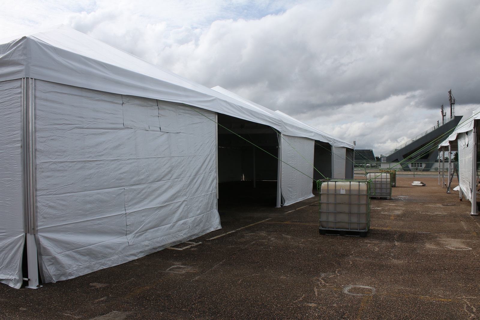 Moradores de rua serão acolhidos em abrigo após triagem, em Manaus