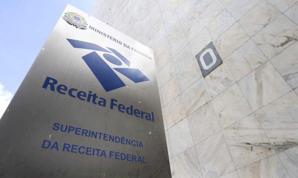 Auditores da Receita Federal encerram greve e voltam hoje ao trabalho