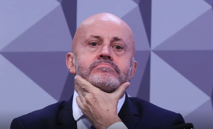 PF revela que Careca do INSS tentou fechar contratos milionários com o SUS