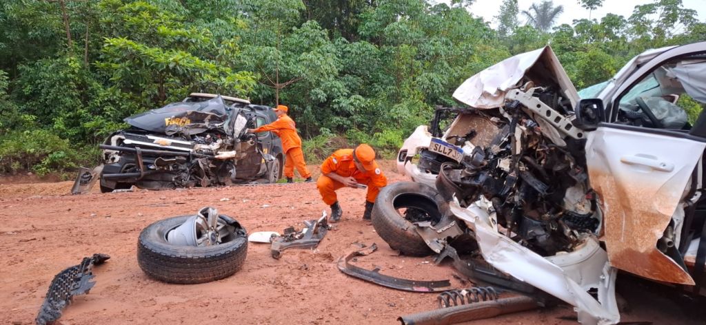Policias da Força Nacional ficam feridos após grave acidente no Amazonas 