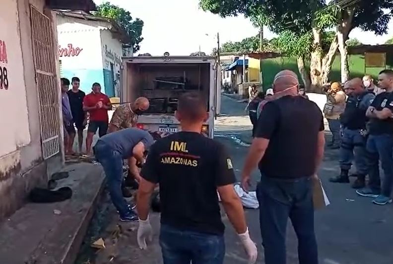Jovem morre ao passar mal e cair de garupa de motocicleta em Manaus