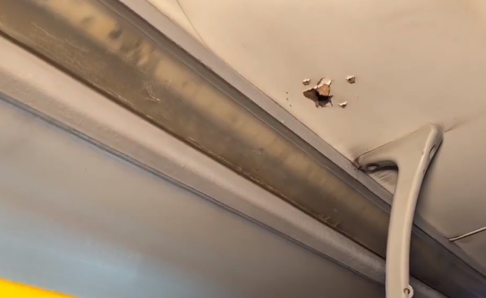 Criminosos atiram dentro de ônibus 640 durante assalto em Manaus