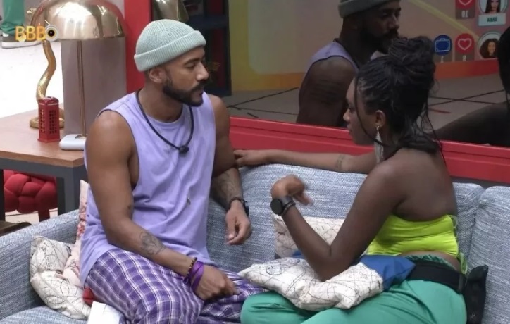 Sarah e Ricardo Alface têm DR durante festa no BBB23
