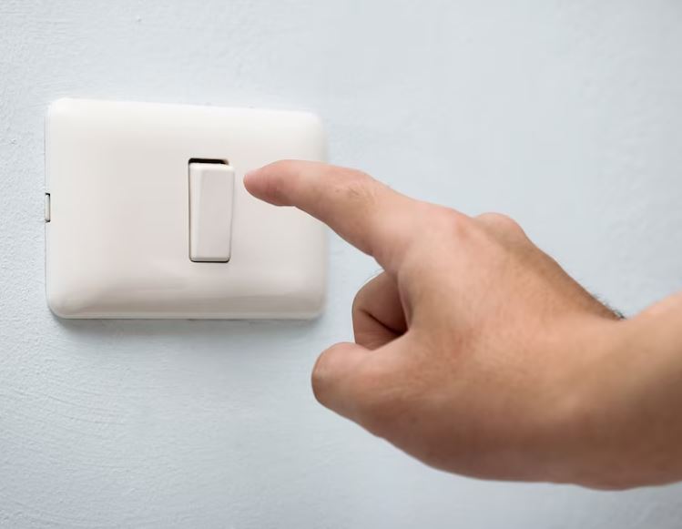 Moradores ficam sem energia em 12 áreas de Manaus; Confira lista