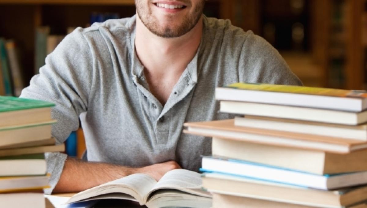 Universidade não pode impedir matrícula de aluno com pendência financeira