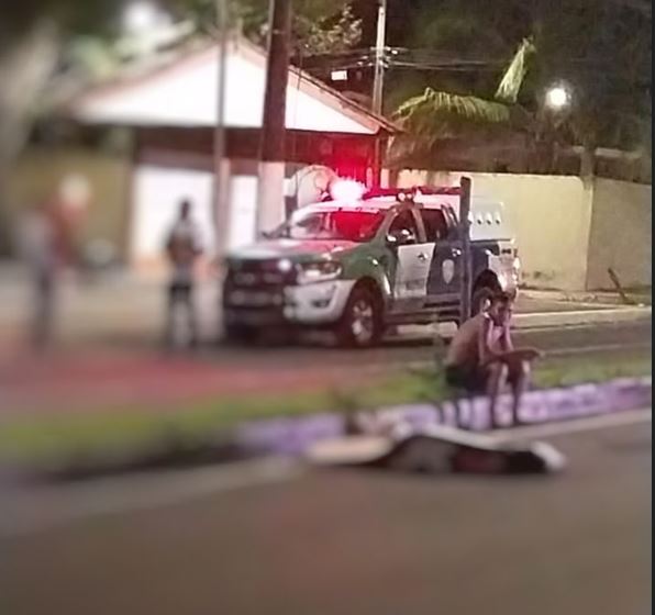 Mulher morre atropelada ao tentar atravessar avenida no São Jorge