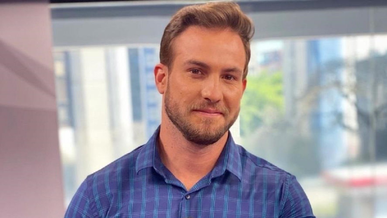 Apresentador da CNN assume namoro com médico