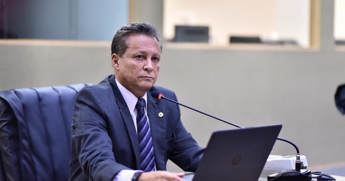 Deputado do Amazonas tem celular clonado e faz alerta sobre golpes