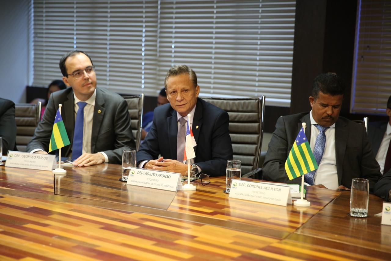 Adjuto Afonso toma posse como tesoureiro da Diretoria Executiva da Unale