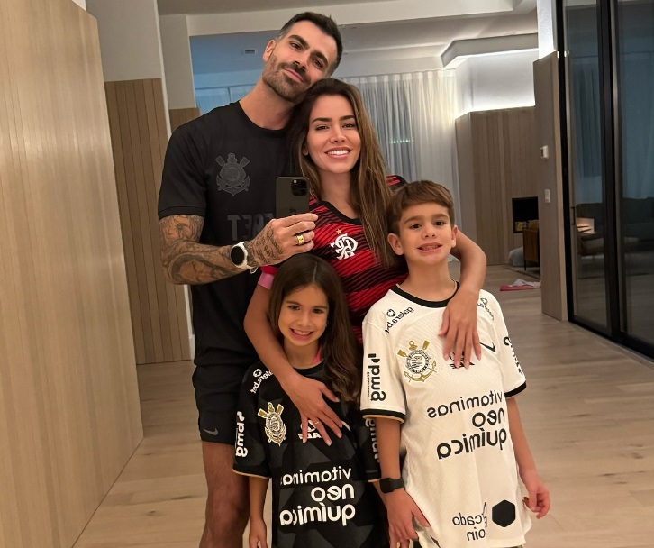 Adriana Sant'Anna mostra estragos em casa após passagem de furacão