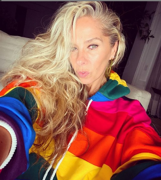 Adriane Galisteu volta à Record com o programa ‘Power Couple’