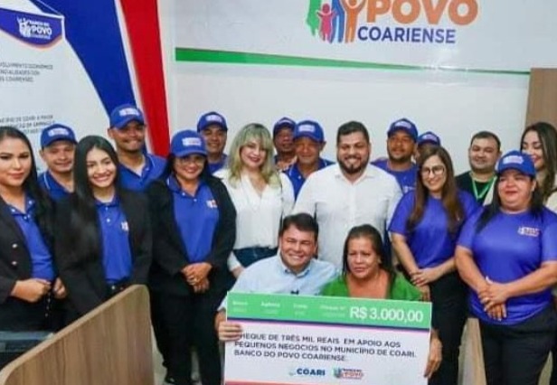 Prefeito de Coari inaugura Banco do Povo Coariense