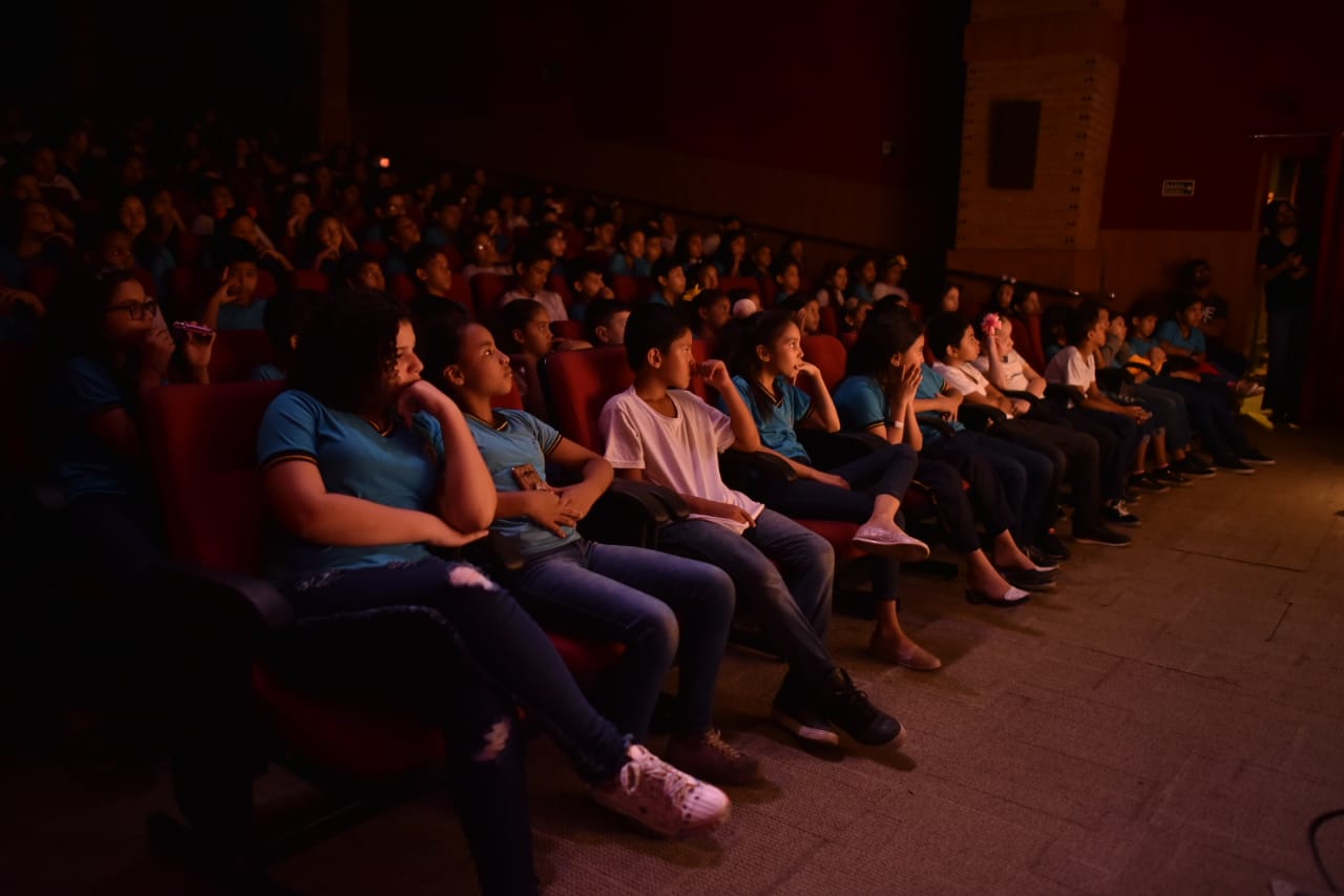 Projeto 'A Escola Vai ao Teatro' retorna em Manaus