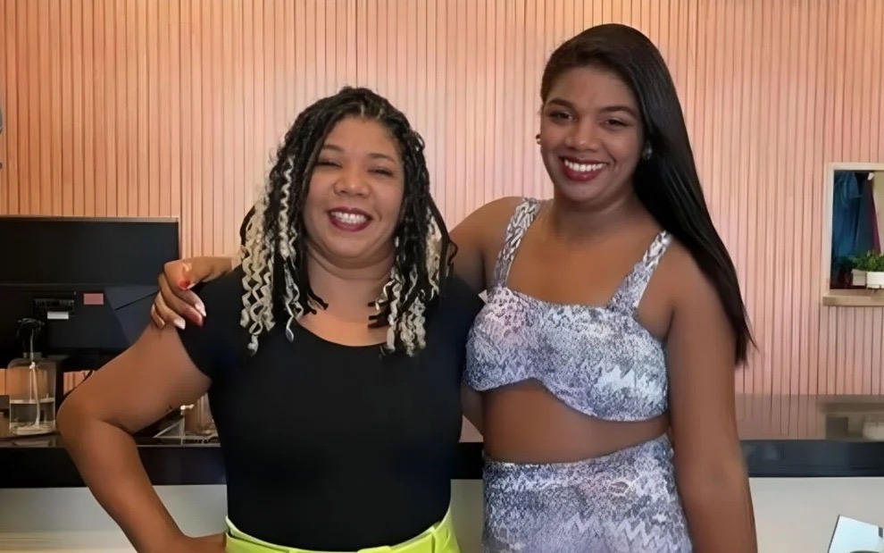 Mãe de Raquel Brito explica coceira íntima da ex-peoa