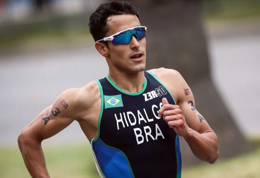 Brasil é top 10 no triatlo em Paris com Miguel Hidalgo