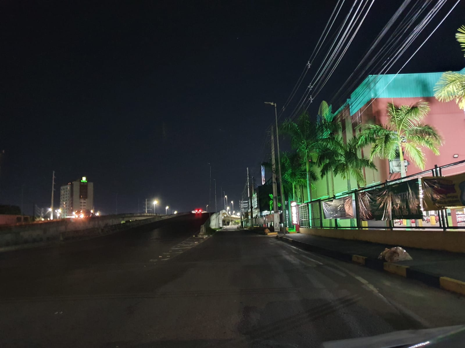 Manausluz tem 24h para reestabelecer iluminação pública na Manaus 2000