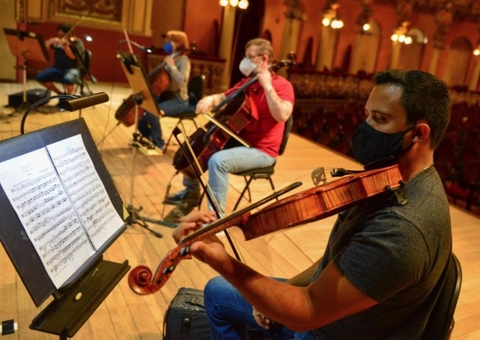 Filarmônica apresenta concerto gratuito no Teatro Amazonas