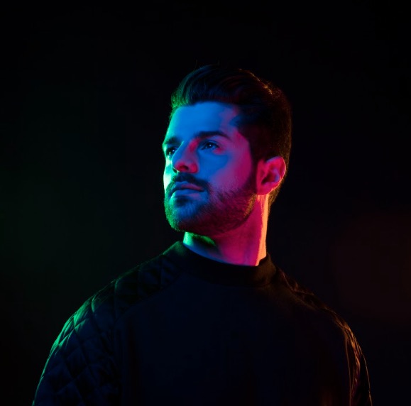 Live do DJ Alok vai iluminar o céu de Manaus 