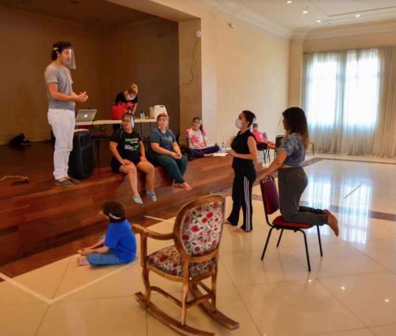 Aberta temporada de ensaios para o espetáculo ‘A Caixa Mágica de Natal’