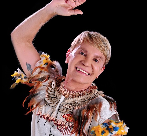 Trajetória de Zezinho Corrêa é contada no livro 'Eu Quero é Tic, Tic Tac'