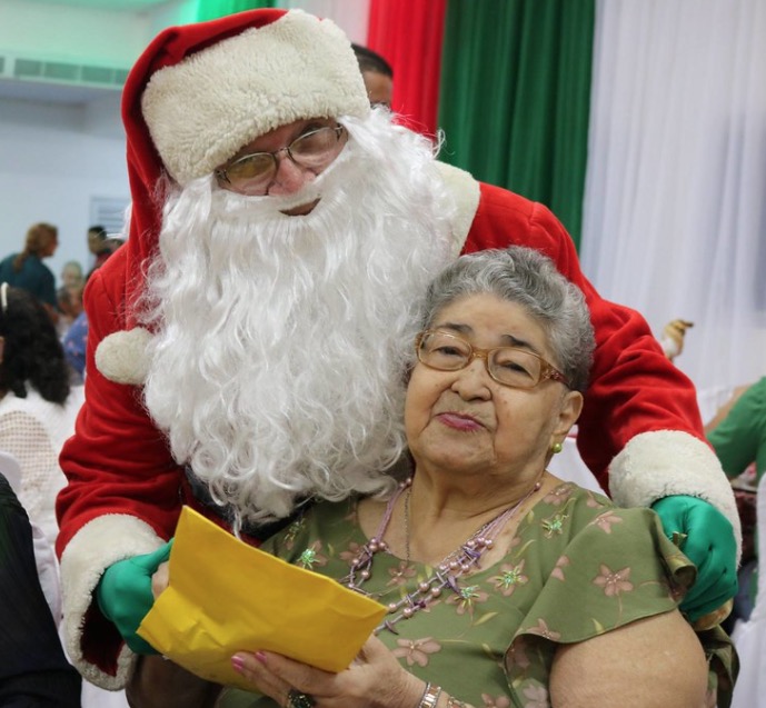 Idosos residentes da Fundação Doutor Thomas celebram ‘Natal da Fé’