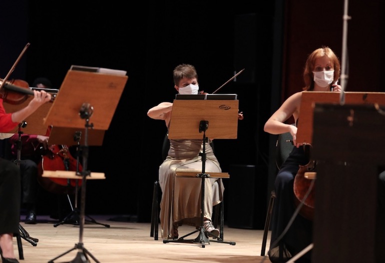 Orquestra de Câmara apresenta 'Jovens Solistas' no Teatro da Instalação