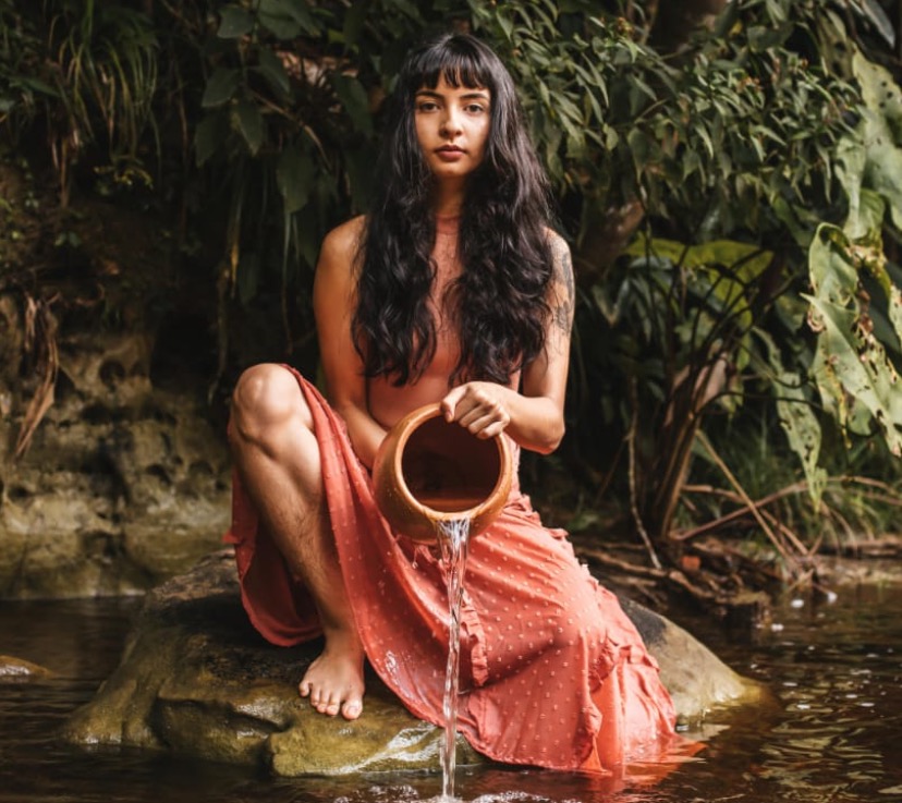 Álbum 'Sinuose' marca estreia da cantora amazonense Luli Braga