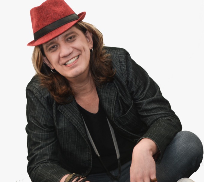 Luso comemora 19 anos de carreira com super show