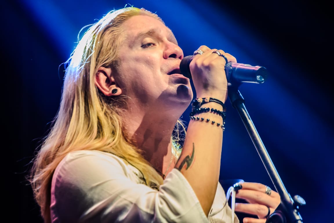 Luso Neto apresenta show gratuito no Teatro Manauara 