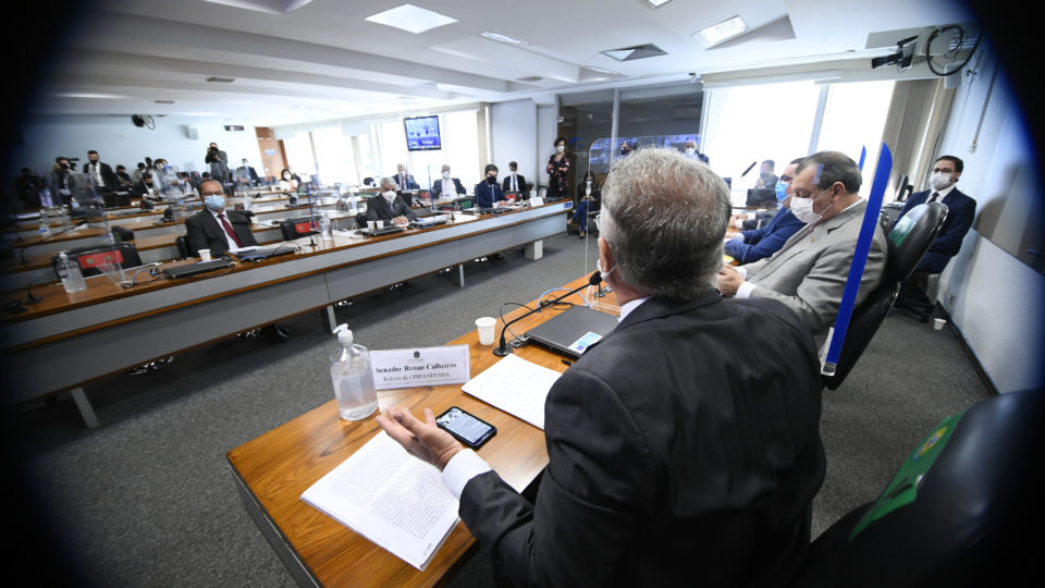 Membros da CPI da Covid sobre 500 mil mortos: 'os responsáveis pagarão'