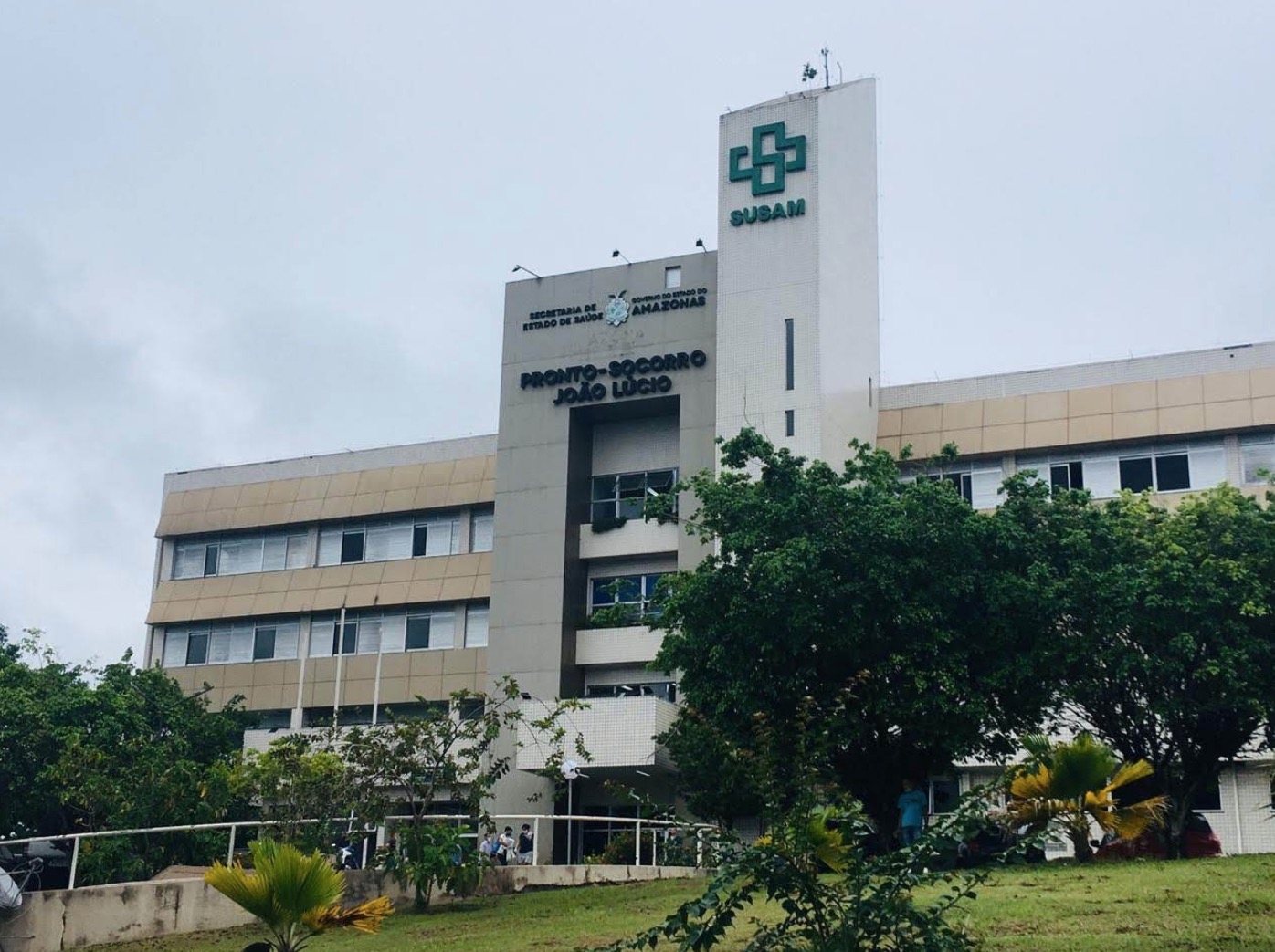 Agente penitenciário é baleado em beco de Manaus