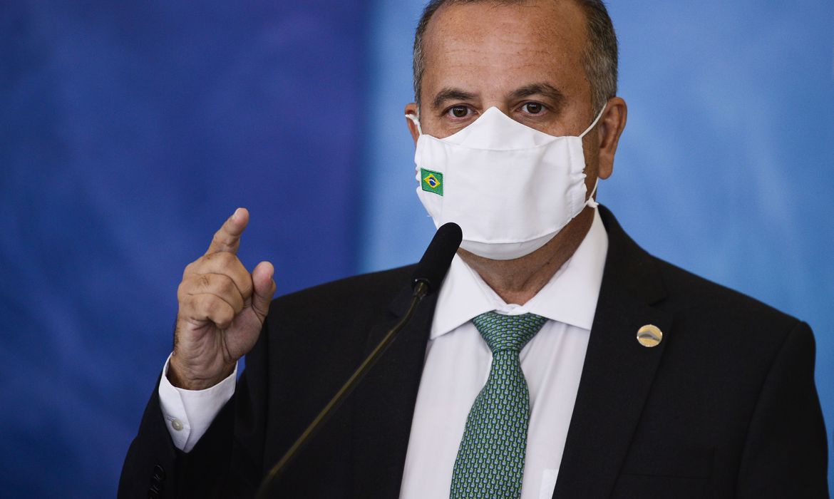 Ministro Rogério Marinho recebe alta após cirurgia de emergência