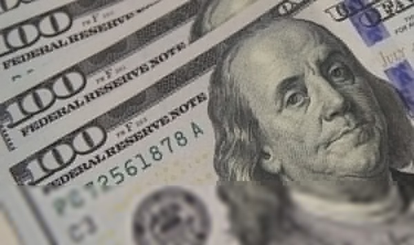 Dólar recua a R$ 5,40 e Bolsa sobe após prisão de Maduro pelos EUA