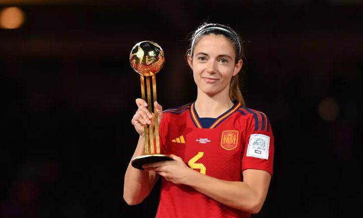 Meia da Espanha é eleita a melhor jogadora da Copa 2023; Earps é luva de ouro