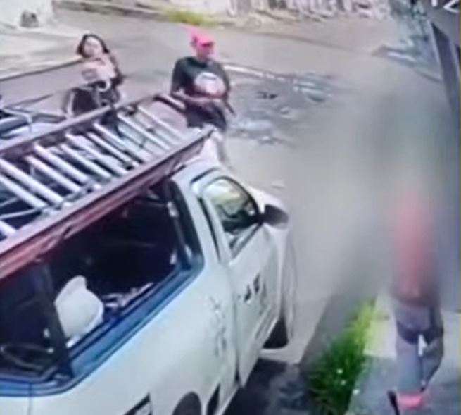 Armado, casal rende e assalta funcionários da Amazonas Energia em Manaus