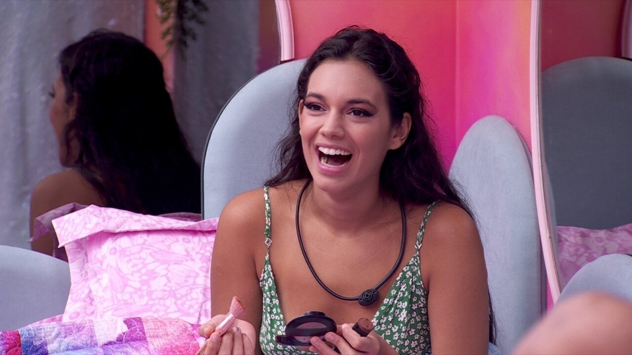 Alane revela que dormiu pelada no BBB24 e surpreende brothers