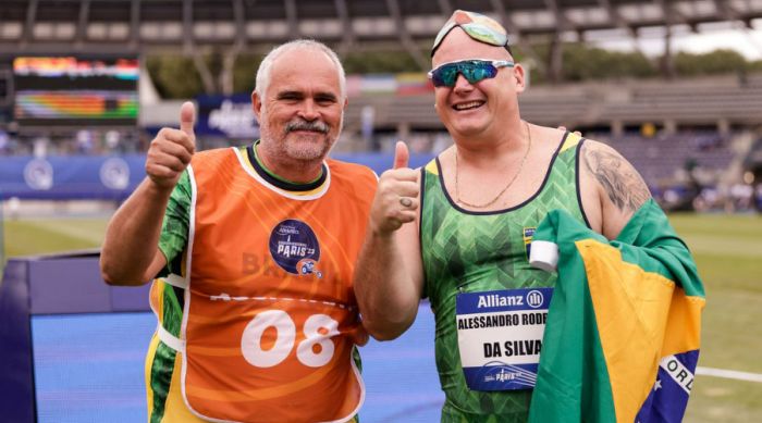 Alessandro Silva é tricampeão mundial paralímpico em Paris