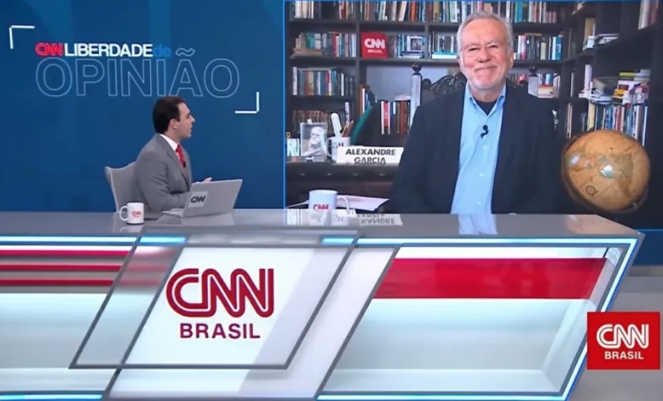 Alexandre Garcia ameaça se demitir da CNN Brasil ao vivo e causa climão