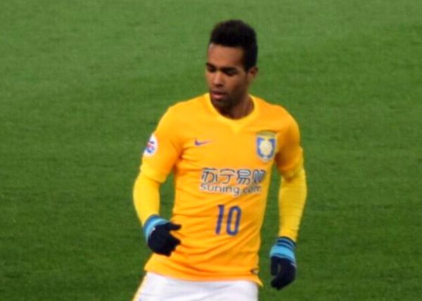 Alex Teixeira aceita proposta do Vasco e encaminha retorno ao clube