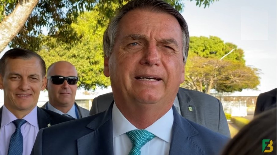 Bolsonaro passa por exames no posto médico do Planalto