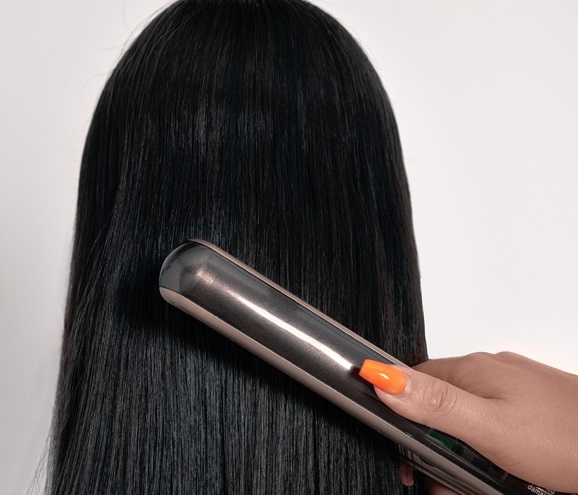 Anvisa alerta sobre uso do formol como alisante de cabelos